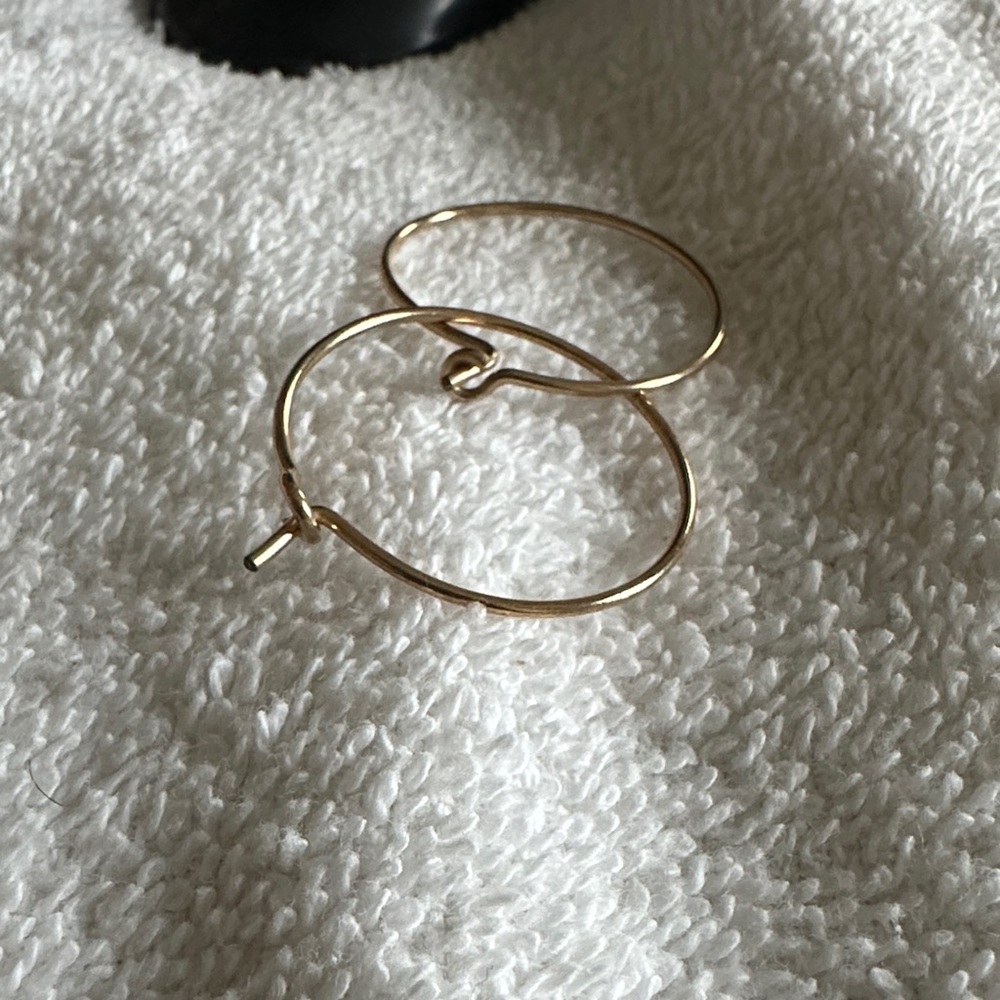 Elegant Gold Hoop Earrings
